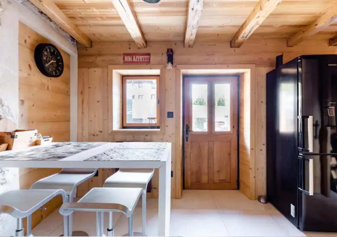 Annecy au bord du lac Chalet cosy avec terrasse 0*,