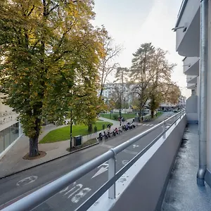 Le Sommeiller - Pour 2-4 Personnes Avec Balcon En Plein Centre Annecy